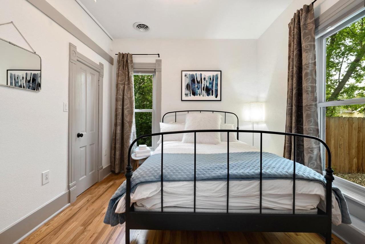 Lola House! Cozy Comfort, Prime Old Town Location 柯林斯堡 外观 照片