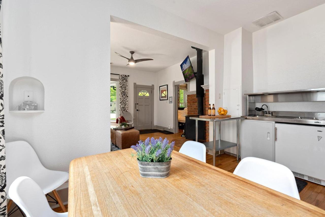 Lola House! Cozy Comfort, Prime Old Town Location 柯林斯堡 外观 照片
